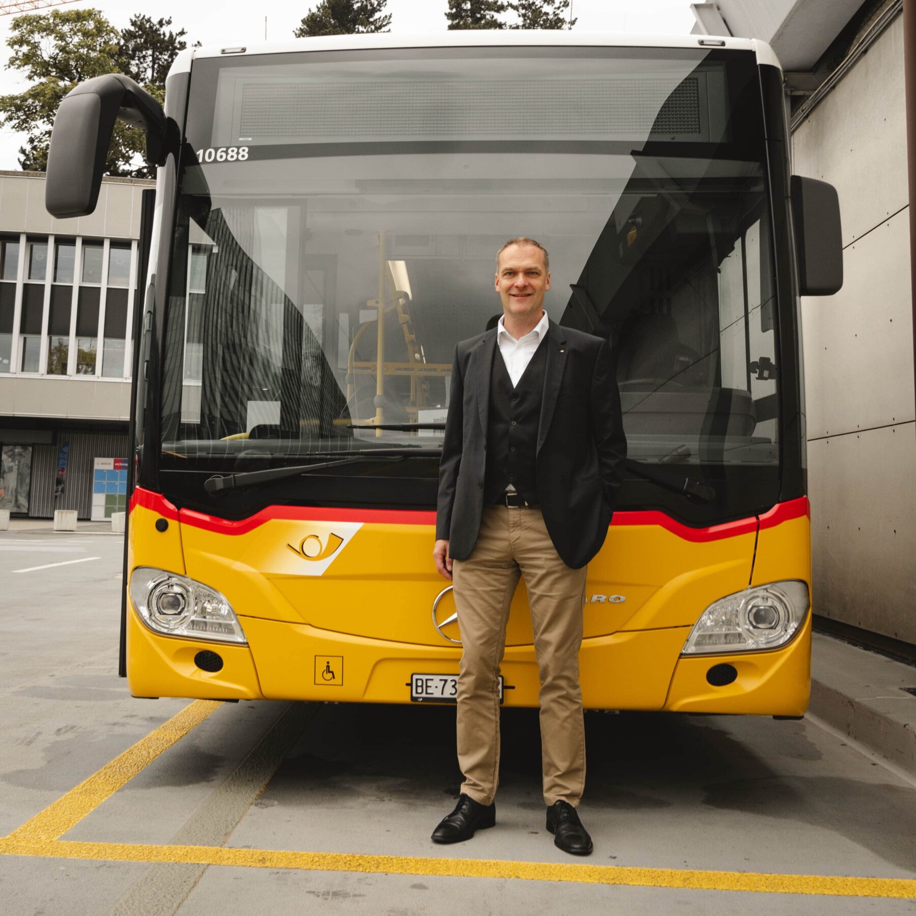 2m Abstand Peter Lacher PostAuto